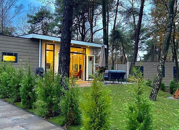 Geniet van de jacuzzi bij Huisje in Hellendoorn, vakantiehuis in Hellendoorn, Overijssel.