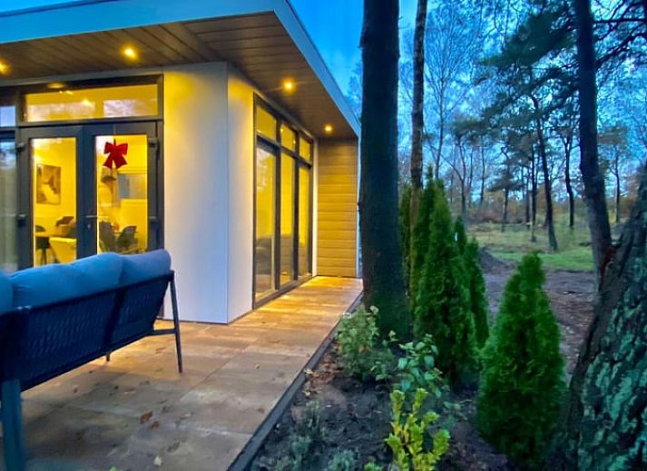 Geniet van de jacuzzi bij Huisje in Hellendoorn, vakantiehuis in Hellendoorn, Overijssel.