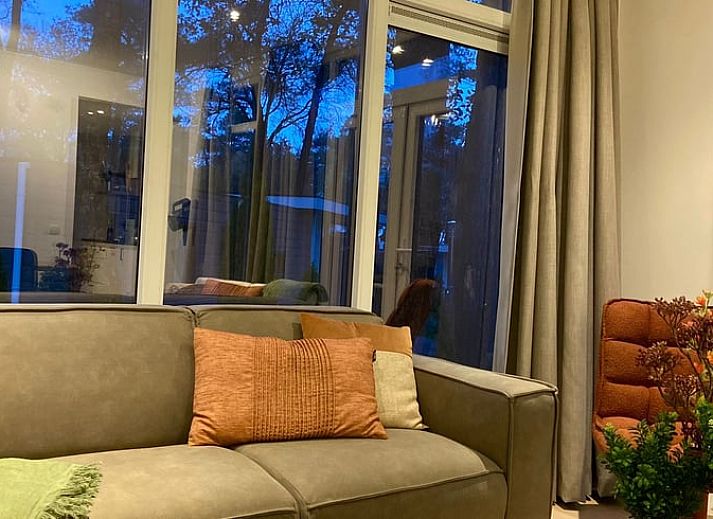 Gezellige terrasverlichting bij Huisje in Hellendoorn, vakantiehuis in Salland.