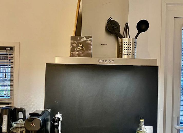 Stijlvolle binnenruimte van Huisje in Hellendoorn, vakantieaccommodatie in Overijssel.