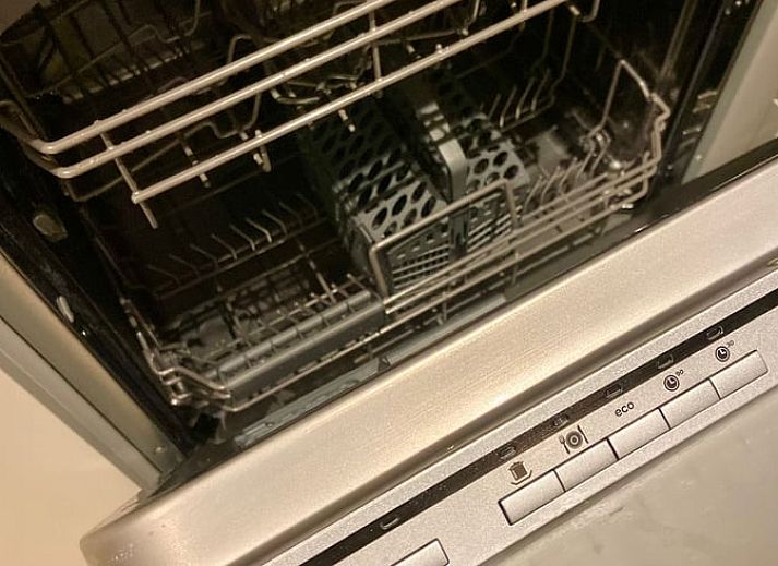 Comfortabele zithoek op het terras van Huisje in Hellendoorn, vakantiewoning in Hellendoorn.