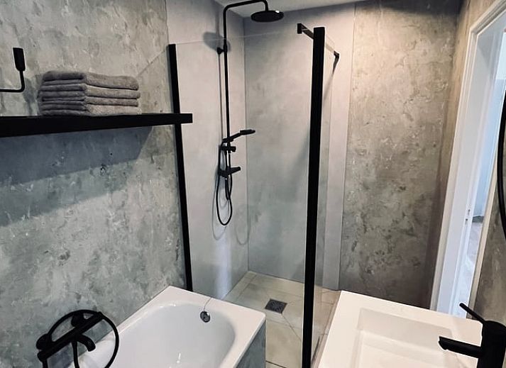 Moderne Sitzecke im Ferienhaus in Hellendoorn, Salland, Overijssel.