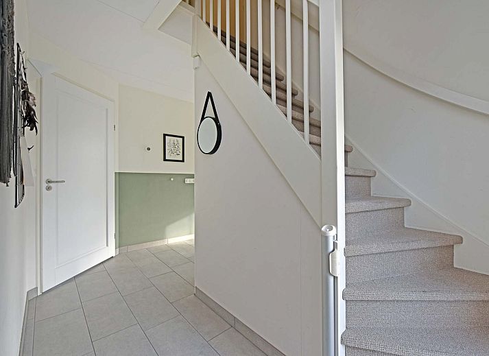 Genieen Sie die Terrasse des freistehenden Hauses in Hellendoorn, ein Ferienhaus im grnen Salland, Overijssel.