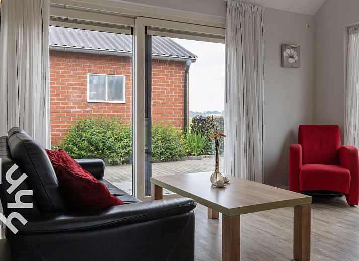 Moderne keuken van vakantiehuis OV218 in Haarle, Hellendoorn, compleet met apparatuur in Salland, Overijssel.