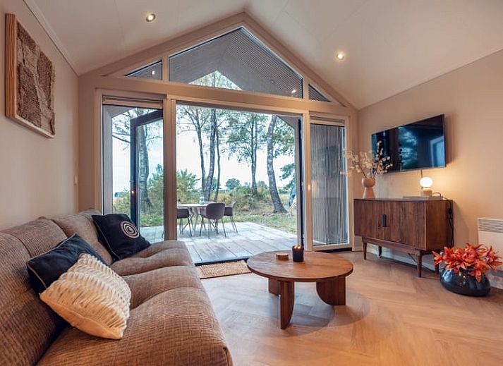 Geniet van sfeervolle verlichting bij de jacuzzi van Vakantiehuisje in Haarle, Hellendoorn.