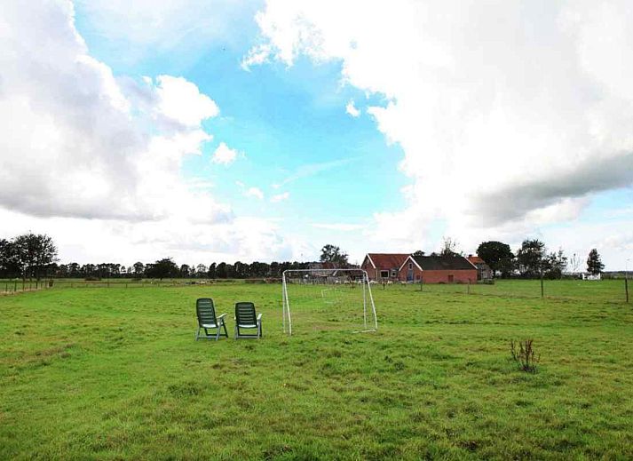 Spacious bedroom in vacation home OV114, Kamperveen, overlooking the nature of Overijssel