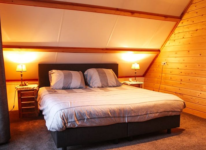 Play area with swing at Cottage in Hasselt, ideal vacation home for families in Salland, Overijssel.