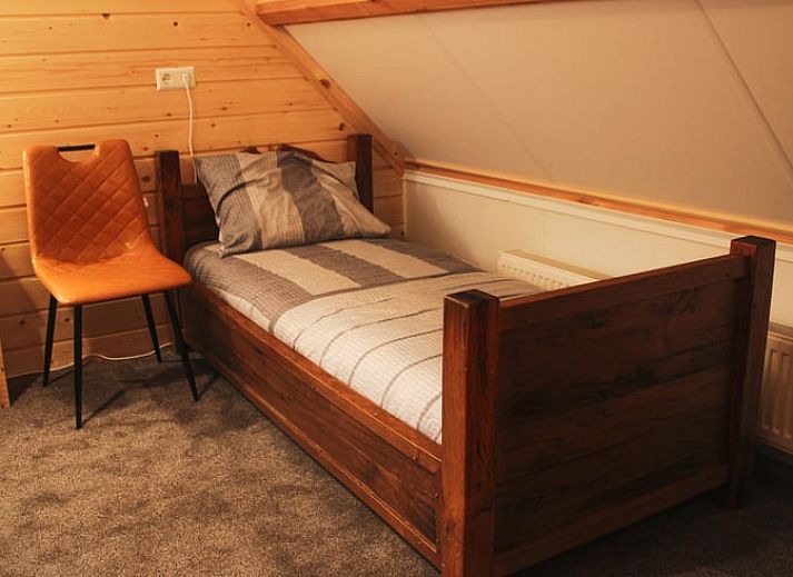 Play area with swing at Cottage in Hasselt, ideal vacation home for families in Salland, Overijssel.