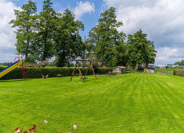 Comfortabele slaapkamer met tweepersoonsbed in vakantiehuis Reggezicht, Marle, Salland, Overijssel.