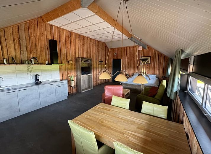 Vakantiehuisje in Boskamp, gelegen in het groene Salland, Overijssel, omgeven door weelderige natuur.