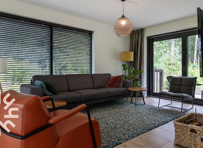 Luchtfoto van vakantiehuis OV224 in Ommen, Vechtstreek, Overijssel omgeven door groen.