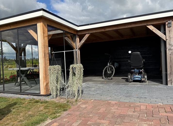 Gemuetliche Kueche im Ferienhaus in Ommen, ideal zum Kochen in der Vechtgegend.
