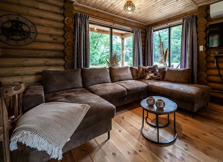 Vakantiehuis in Ommen met ruime veranda, gelegen in de natuurrijke omgeving van de Vechtstreek, Overijssel.