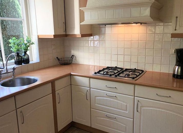 Outdoor space with seating at Huisje in Beerze, vacation home in the Vecht region, Overijssel.