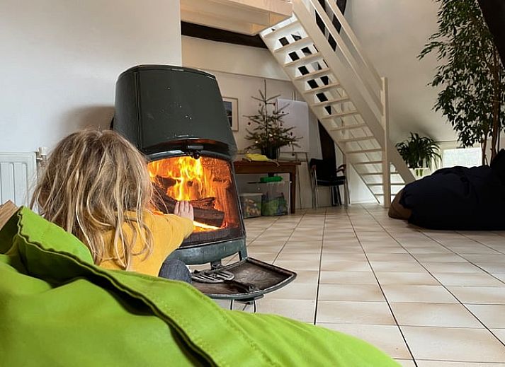 Charmantes Reetdachhaus in Beerze, umgeben von gruener Natur in der Region Vecht, Overijssel.