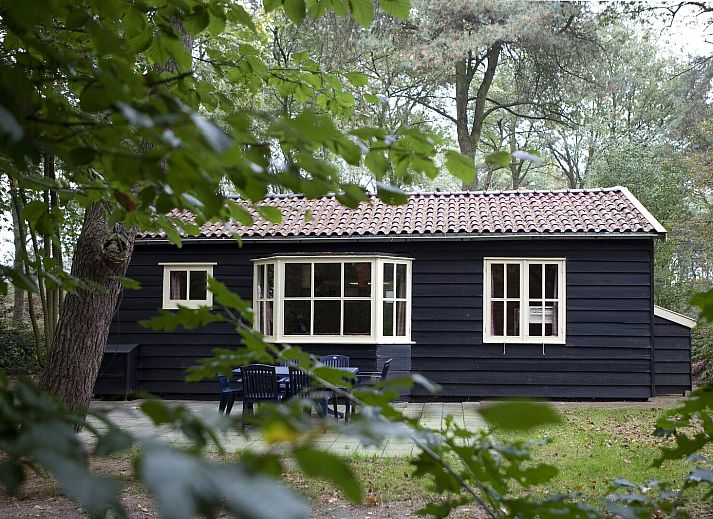 Guest house 540219 • Holiday property Vechtstreek • Houten Bungalow 