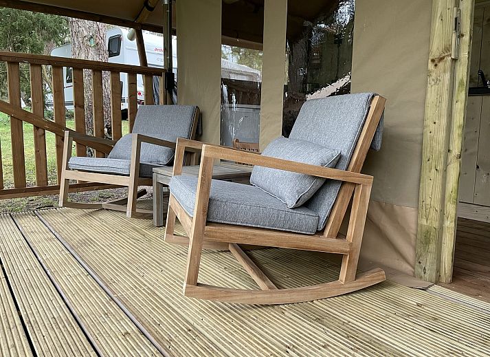 Summer Lodge 5 personen in Beerze, een charmante glamping lodge omgeven door groene natuur in de Vechtstreek, Overijssel.