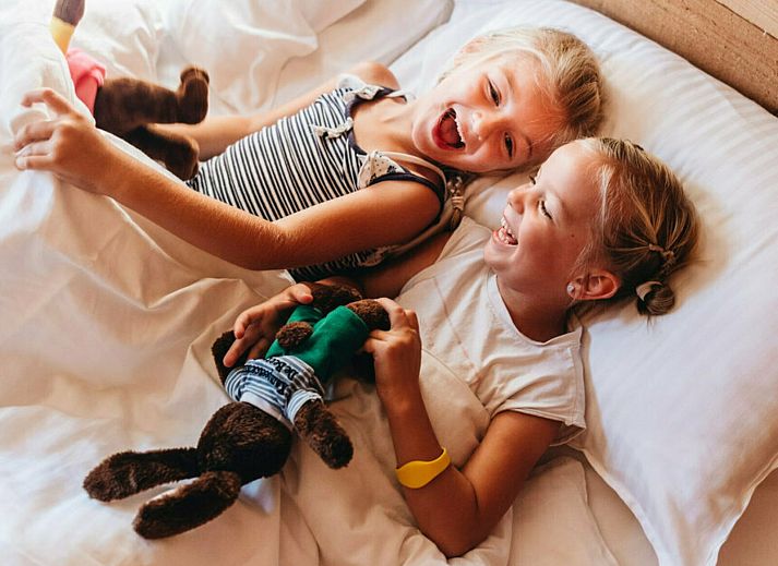 Rustikaler Charme der Youpi! Lodge, ein Safarizelt in der Natur von Beerze, Vechtstreek, Overijssel.