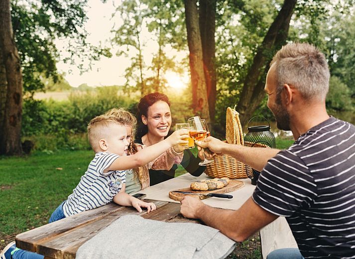 Geniet van quality time in de buitenlucht bij Vechtglamping Lodge in Beerze, Vechtstreek.
