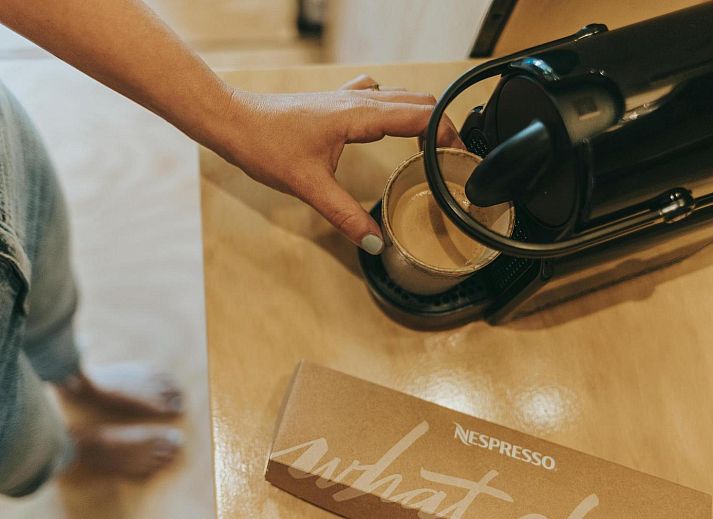 Familienaktivitaeten im Wikkelhouse Duo, einer Glamping-Lodge in Beerze, Overijssel.