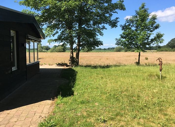 Cottage in Diffelen with terrace and autumn colors, in the middle of the Vecht region, Overijssel.