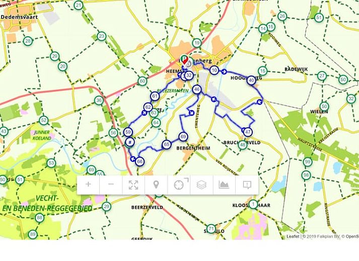 Gemuetliches Wohnzimmer im Ferienhaus in Diffelen mit Blick auf weite Felder, Region Vecht, Overijssel.
