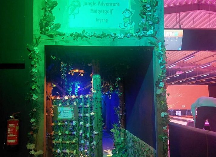 Gemuetliche Sitzecke im Ferienhaus Catri, Gramsbergen, umgeben von Natur in Overijssel.