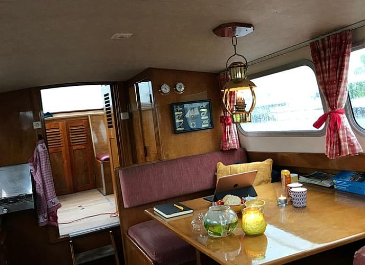 Geniet van de natuur op het water bij Huisje in Daarleveen, vakantieverblijf in Gramsbergen, Vechtstreek, Overijssel.