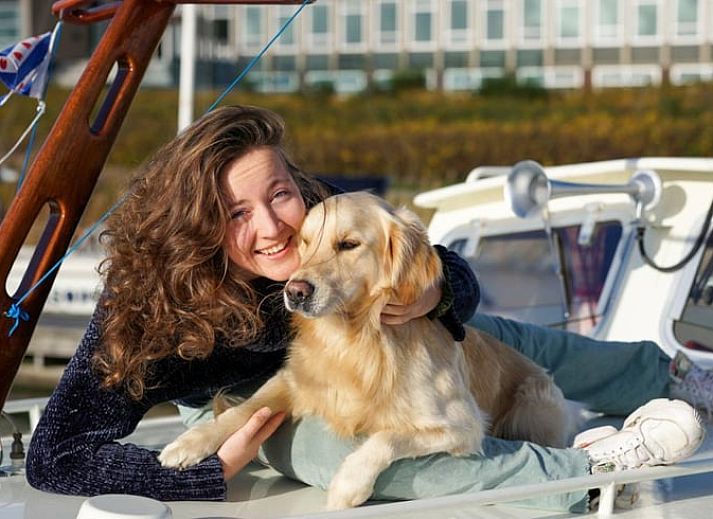 Zonsondergang bij Huisje in Daarleveen, vakantiehuis in Gramsbergen, Overijssel met prachtig uitzicht over de jachthaven.