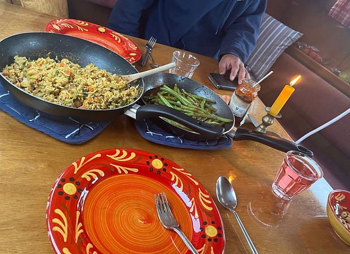 Gezellige binnenruimte van Huisje in Daarleveen, vakantieaccommodatie in Gramsbergen, Overijssel met sfeervolle inrichting.