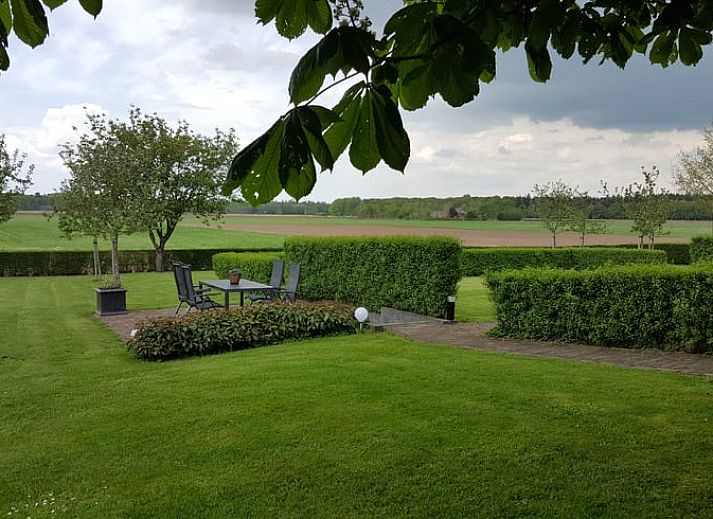 Moderne keuken van Vakantiehuis in Dalfsen, ideaal voor culinaire avonturen in Overijssel.
