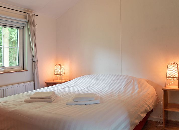 Spielplatz im Ferienhaus 4-Bett-Wald in Dalfsen, ideal fuer Kinder zum Spielen in der gruenen Umgebung der Region Vecht, Overijssel.