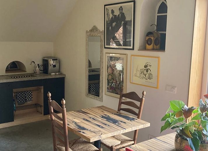 Blick auf die Wiese beim Ferienhaus in Dalfsen, Region Vecht, Overijssel.