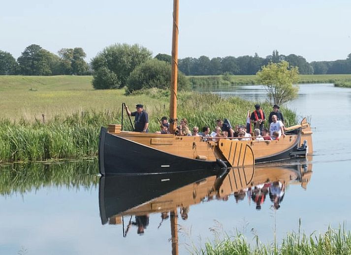 Gemuetliche Terrasse am Ferienhaus in Dalfsen, ideal fuer Entspannung in Overijssel.