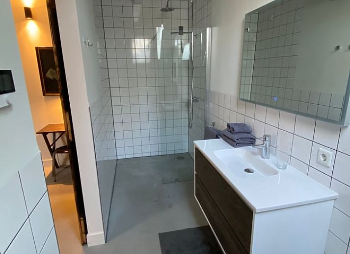 Charakteristischer Bauernhof in Dalfsen, in der Region Vecht, Overijssel.