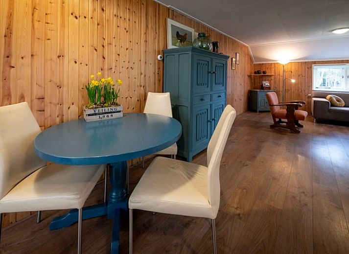 Ontspannen bij het Vakantiehuisje in Balkbrug, Vechtstreek, met zonnig terras en groene omgeving in Overijssel.