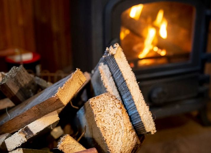 Geniet van de rust op het terras van Vakantiehuisje in Balkbrug, Vechtstreek, met uitzicht op de groene natuur in Overijssel.