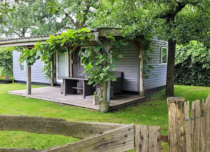 Volledig uitgeruste keuken in Vakantiehuis in Balkbrug, ideaal voor koken.