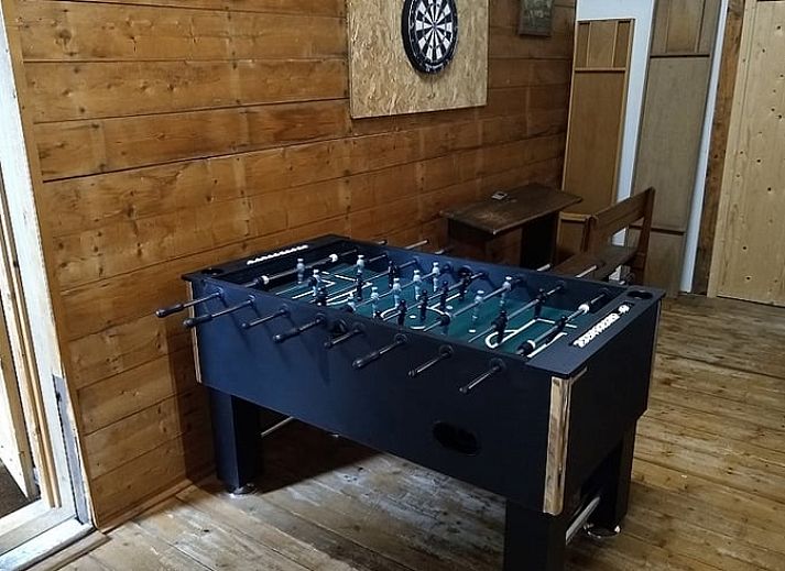 Ruime binnenruimte van Vakantiehuis in Lemele, Archem, met houten interieur, Overijssel.