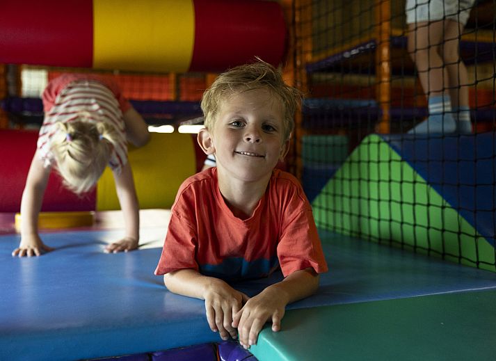 Guest house 541128 - Tent house Vechtstreek - Tenthouse