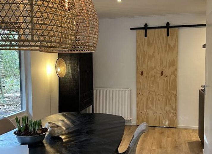 Huisje in Rheezerveen, een charmant vakantiehuis in de groene omgeving van Vechtstreek, Overijssel.