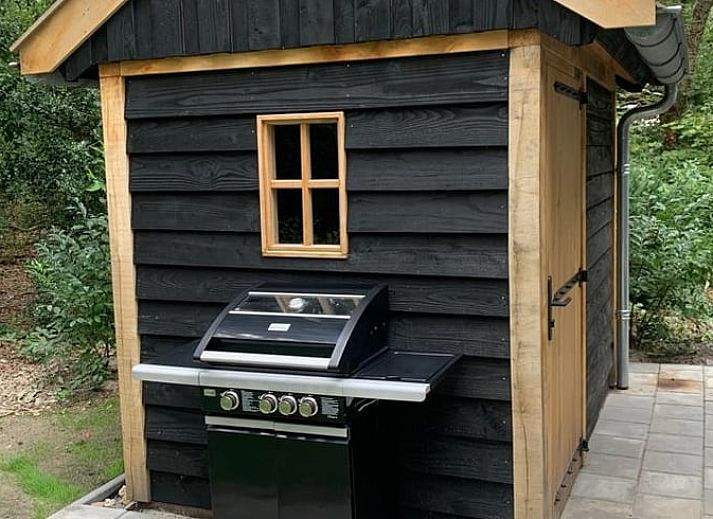 Geraeumige Terrasse am Ferienhaus in Marienberg, ideal zum Entspannen in der Region Vecht, Overijssel.