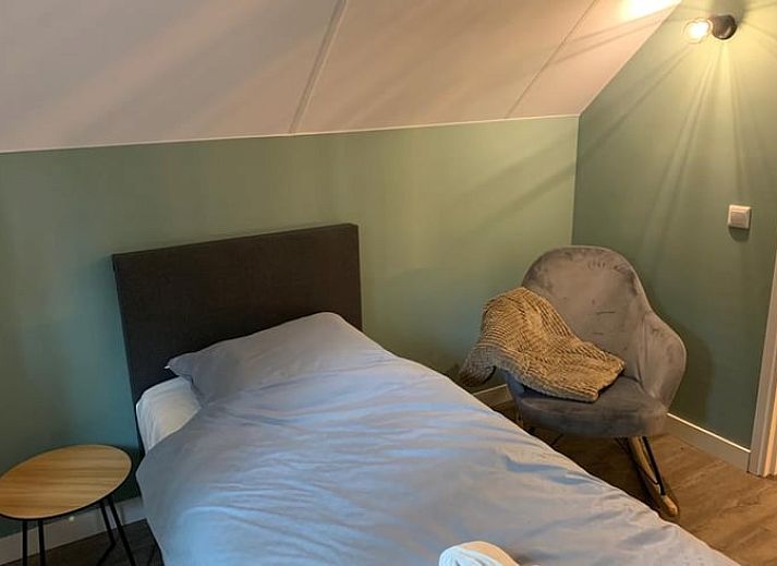 Zufahrtsweg zum Ferienhaus in Marienberg, mitten im Gruenen in der Region Vecht, Overijssel.