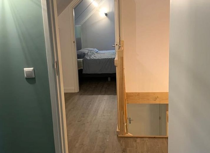 Zufahrtsweg zum Ferienhaus in Marienberg, mitten im Gruenen in der Region Vecht, Overijssel.