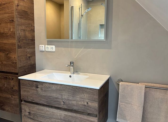 Ferienhaus in Arrien mit schoener Terrasse und gruener Umgebung, gelegen in der Region Vecht, Overijssel.