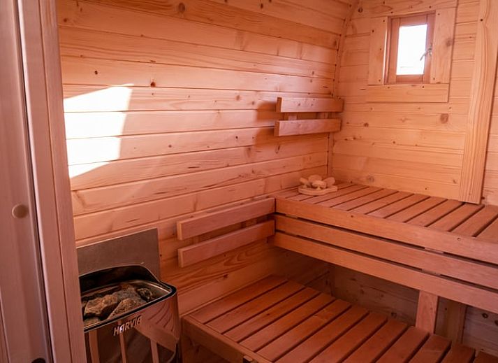 Relax on the veranda of Holiday home in Lemele, with jacuzzi and views of nature in the Vecht region, Overijssel.