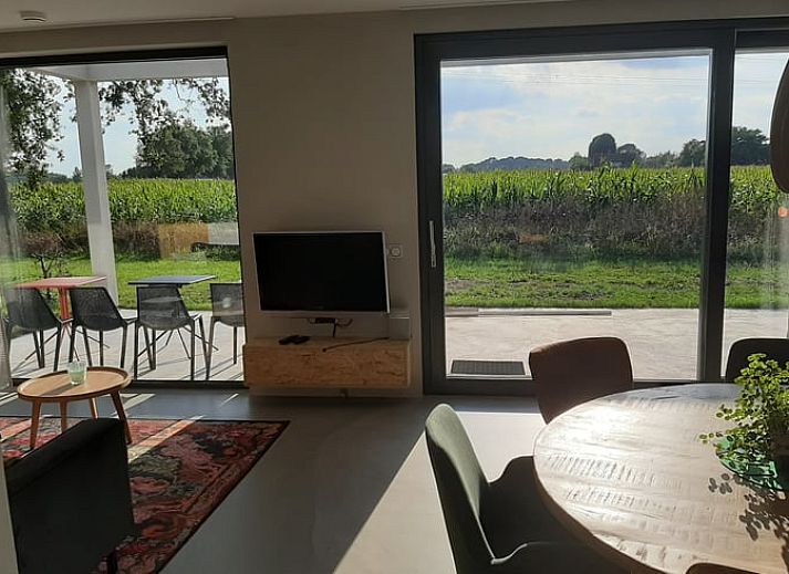 Luxury wellness area at Holiday home in Lemele, Overijssel, with jacuzzi and sauna for ultimate relaxation in the Vecht region.
