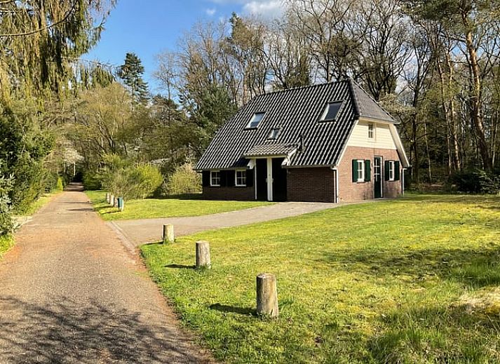 Ferienhaus in Lemele, ein charmantes Ferienhaus in der Region Vecht, Overijssel, umgeben von ueppiger Natur und ruhiger Umgebung.