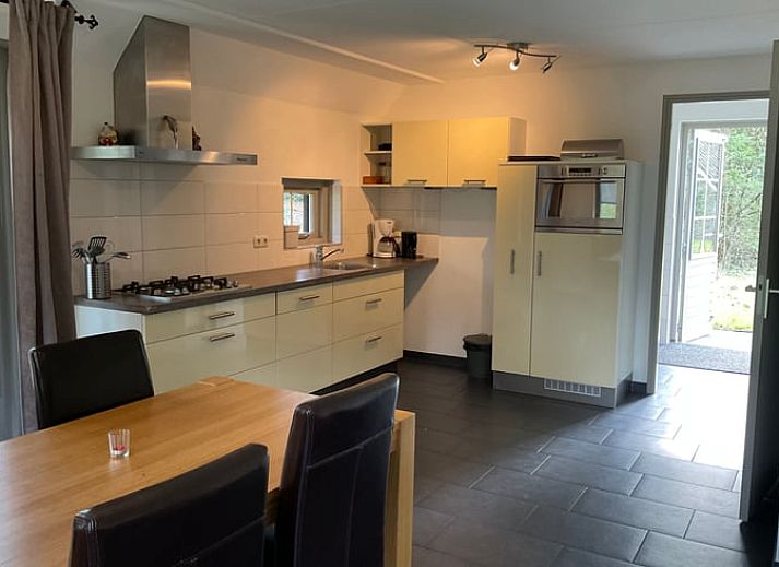 Ferienhaus in Lemele, ein charmantes Ferienhaus in der Region Vecht, Overijssel, umgeben von ueppiger Natur und ruhiger Umgebung.