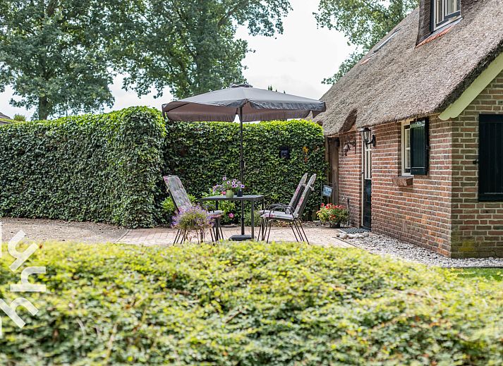 Modernes Badezimmer mit Dusche im Ferienhaus OV689 in Lemele, Vechtstreek, praktisch und komfortabel.